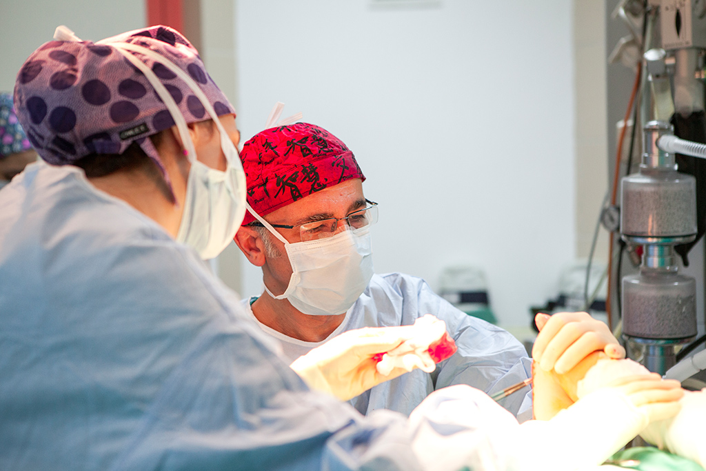 Mansuroğlu Estetik Merkezi